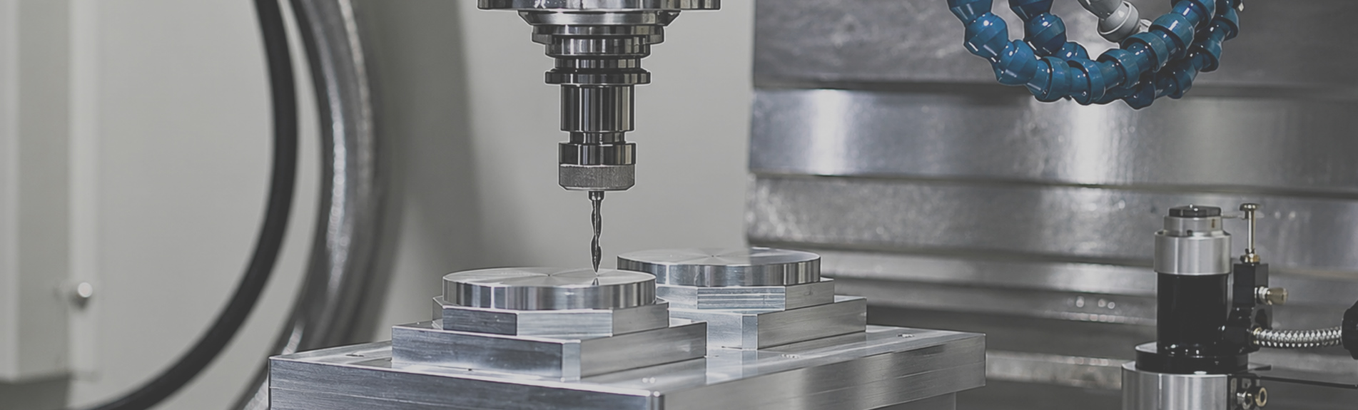 Trung tâm gia công đứng CNC